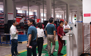 阿里巴巴集團廚房大家電負責人子謖一行到訪佳歌集團 參觀智慧工廠